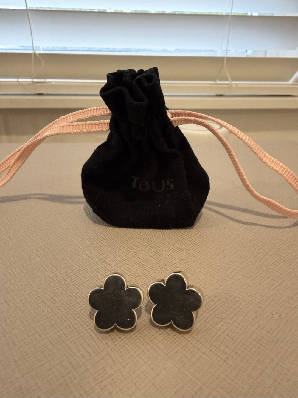 Tous Flower Stud Earrings - Picture 3 of 4